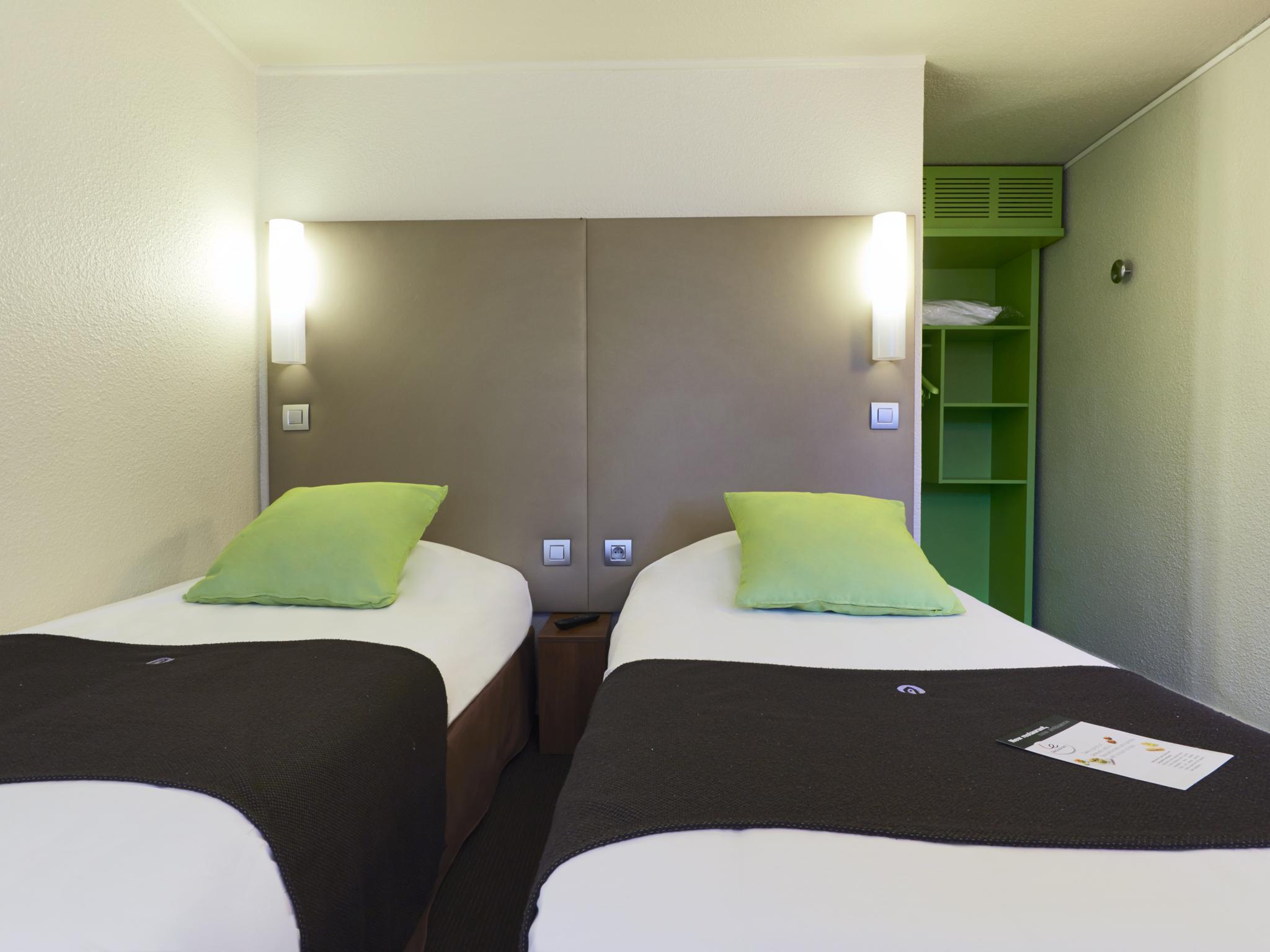 ก็องปานีล ลีย์ ซุด เซแคล็ง Hotel เซอแคล็ง ภายนอก รูปภาพ