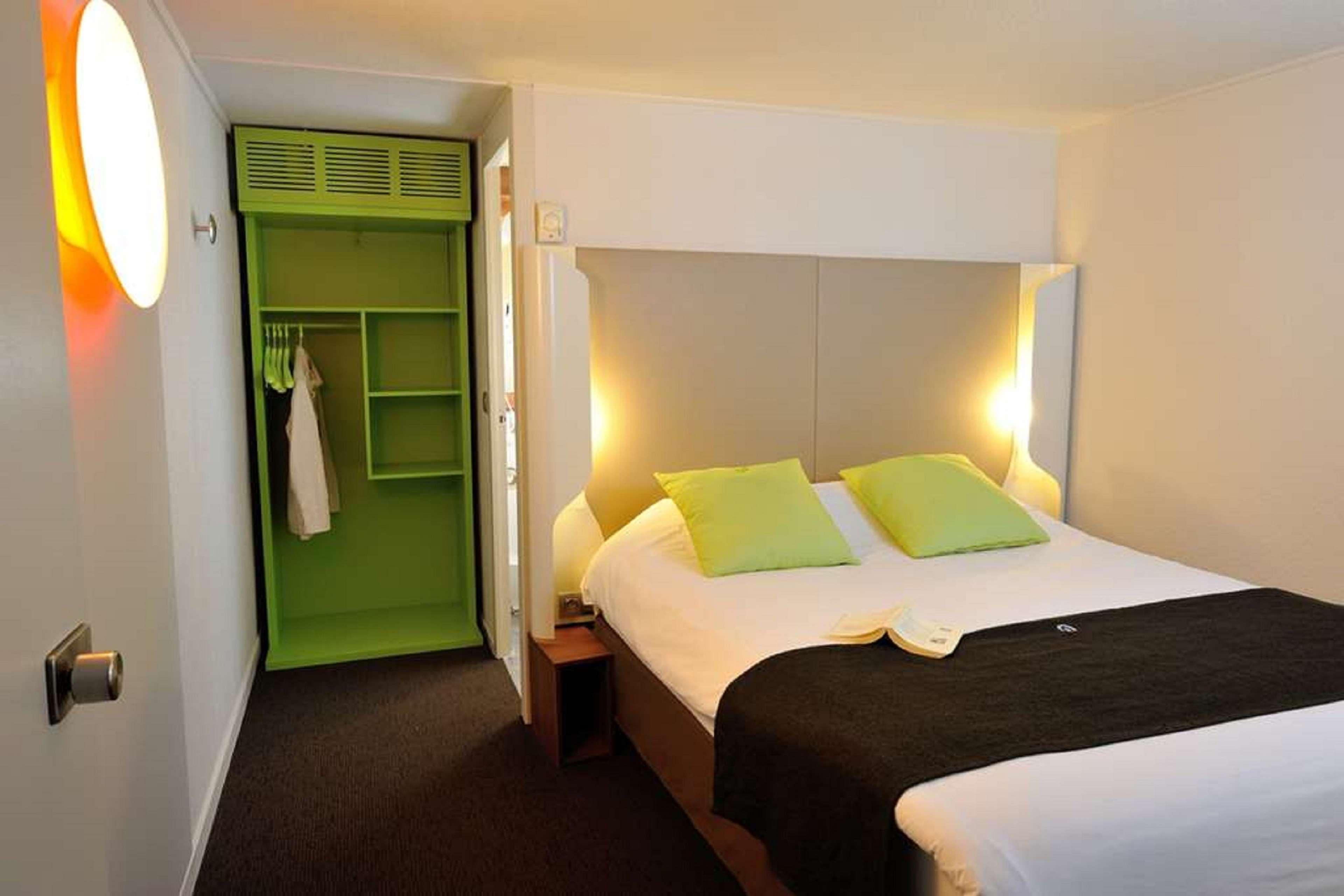 ก็องปานีล ลีย์ ซุด เซแคล็ง Hotel เซอแคล็ง ภายนอก รูปภาพ